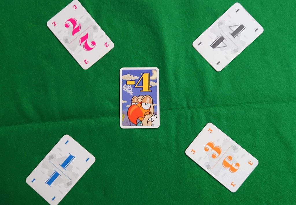 ボードゲーム　ハゲタカのえじき　プレイ写真