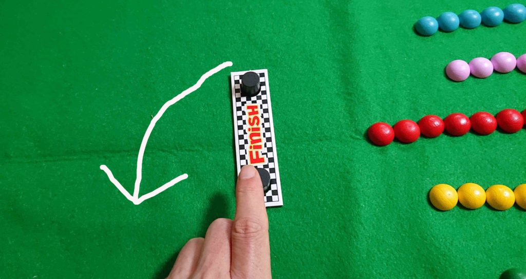ボードゲーム　イモムシイモムシ　フィニッシュラインの動かし方